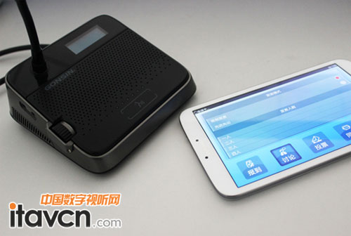 利用市面上的平板電腦或智能手機為操作終端 公信DCS-2021