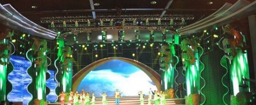 春晚也應用了很多LED屏幕