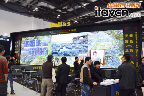 上海派樂電氣展0mm無縫拼接屏幕