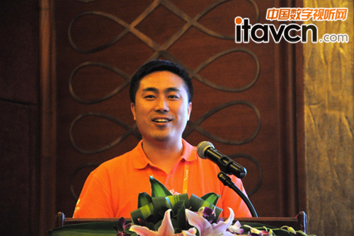 王總(王曉虎)講解產品特色技術