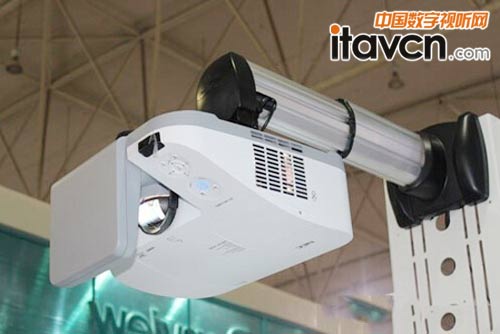 NEC UM301W+ 寬屏超短焦投影儀新品