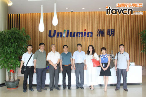 國家科技部、中國科技開發院等領導聯袂考察洲明科技