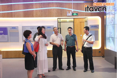 國家科技部、中國科技開發院等領導聯袂考察洲明科技