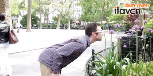 奧迪開發“掌上投影”技術