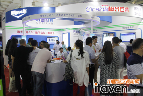 BIRTV展會現場辰星科技展臺前人潮涌動