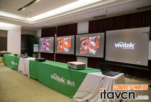 Vivitek(��Ӎ)�F��չʾ���͸߶��̄�ͶӰ�C�ĳ�ɫЧ��