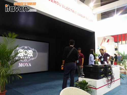 AVANZA激光工程投影機廣交會備受矚目