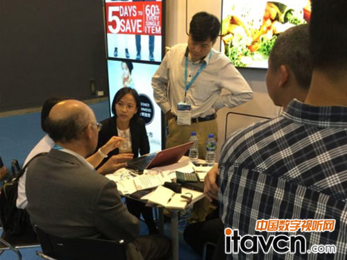 康榮電子“屏”耀香港秋季消費類電子展