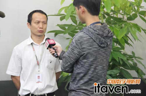 光峰博士后工作站學術帶頭人胡飛接受深圳衛(wèi)視的采訪