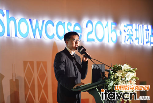 參會嘉賓現(xiàn)場體驗NEC Versa Pro商務(wù)超極本