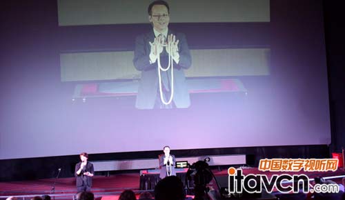 見(jiàn)證魔術(shù)奇跡-SECO投影機(jī)助陣上海國(guó)際精品近景魔術(shù)展