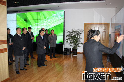 �v��T�����F��B��Ͷ55�����Һ��ƴ�ӡ�