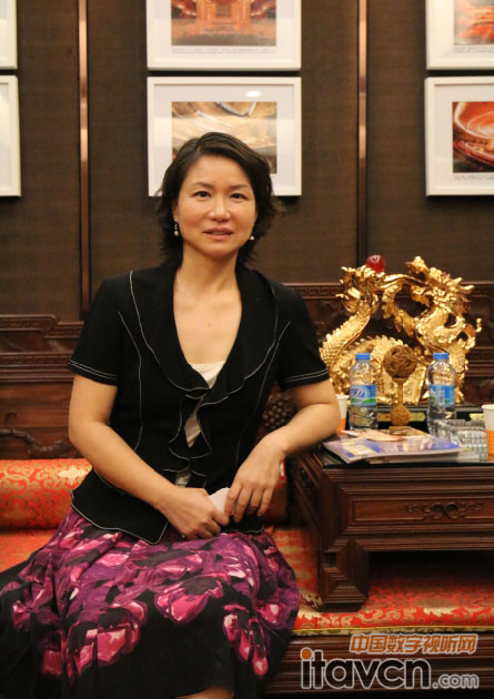 深圳市政協(xié)委員、同心成員、中孚泰文化集團(tuán)創(chuàng)始人劉芳