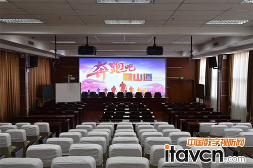 松下投影機助力天津鞍山道小學會議室