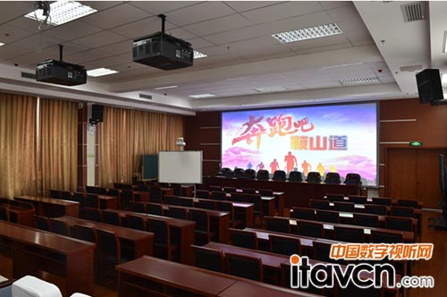 松下投影機助力天津鞍山道小學會議室