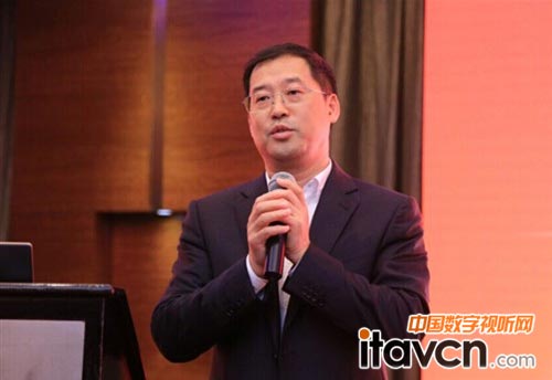 利亞德光電股份有限公司董事長兼總經理李軍主持會議并致辭