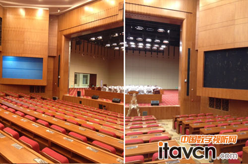 Renkus-heinz�P���ڽ�������ǧ�˕��h�d��Ů���