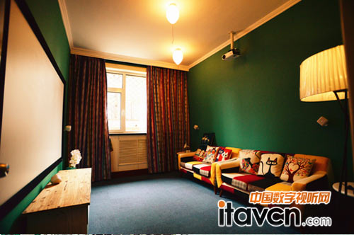 忻州ROOM5影吧讓觀眾充分體驗(yàn)普通影院所不具備的舒適與自由