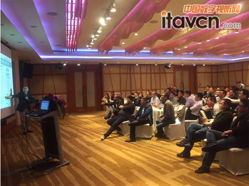 Ͷ�Y�˼��e����F�ڏB�Tϲ���Ǿ������O������ģʽ�M�����뽻��