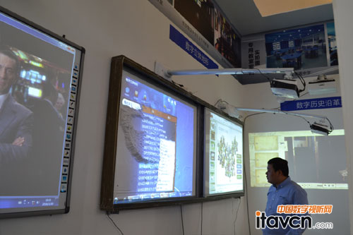 羿飛攜新品盛裝出席2016北京教育裝備展