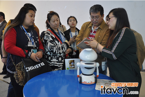 小蘿卜兒童智能機(jī)器人