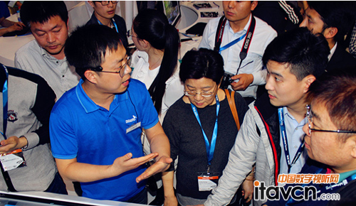 小鳥展臺現場(圖三)