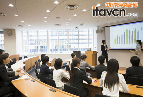 Vivitek(麗訊)DX864的無線功能使商務(wù)辦公更加便捷智能