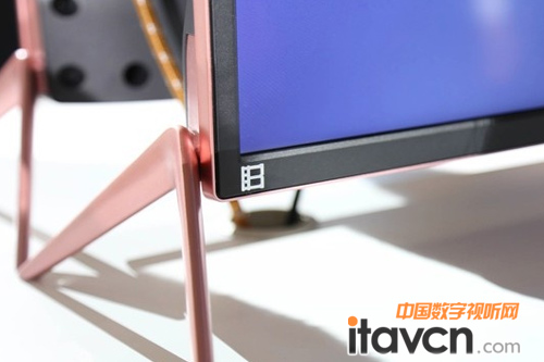 首臺VR電視誕生