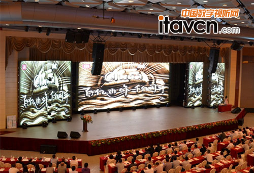 �F��ɳ�����L���A���L