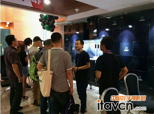 小鳥客廳影院K1驚艷亮相CIT2016展會