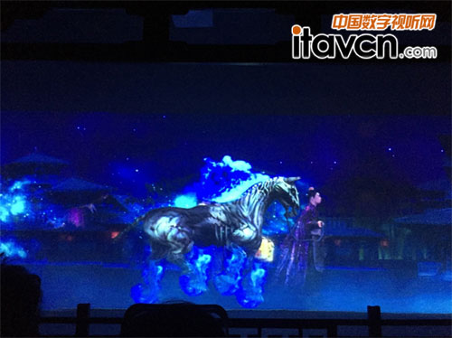 AVANZA帥映激光投影機:主題公園不二之選