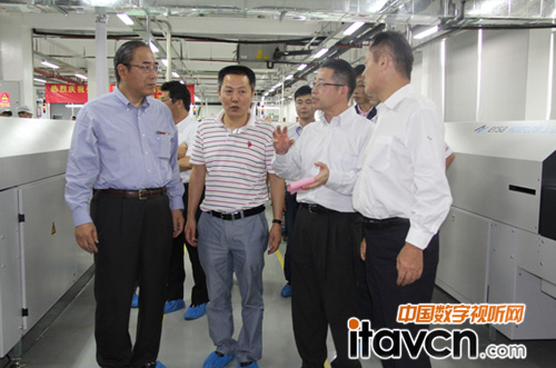 火力全開,打造世界級LED顯示屏制造基地