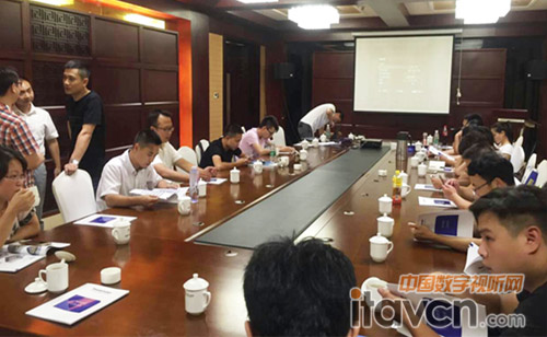 ����������վ�����ƏV����A�M�ɹ�