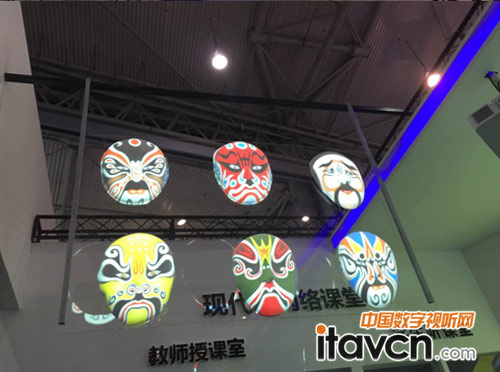 �������L