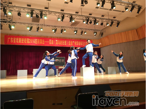 Masononsic M16.8數字調音臺和Relacart HR-31S無線音頻系統