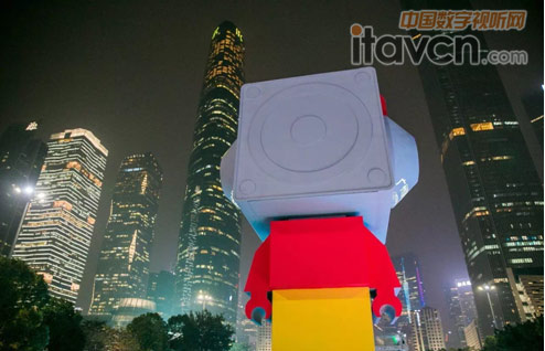 萌萌噠巨型公仔《太空人響仔》