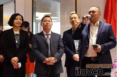 奧威亞科技創始人歐俊文先生給大家講述奧威亞科技這些年翻天覆地的變化