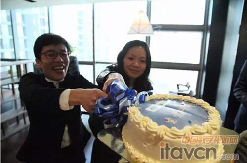 吃蛋糕,切乳豬,開火腿,財源廣進豐衣足食