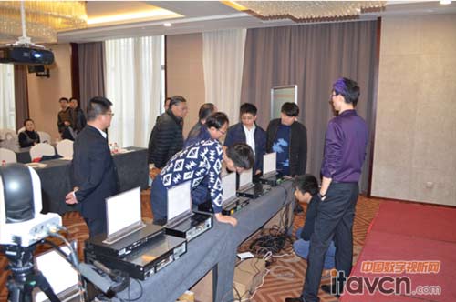 與會嘉賓現場體驗紫旭錄播產品