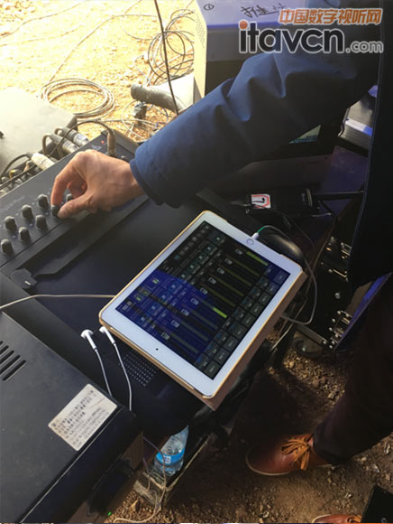 技術人員調試M16.8數字調臺