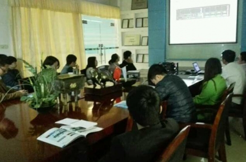 易事達(dá)學(xué)員十分專(zhuān)注,踴躍提問(wèn)掀起“氣氛”高潮