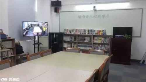 多個(gè)校區(qū)已完成安裝調(diào)試,奧威亞的技術(shù)人員的工作效率得到百年職校的認(rèn)可