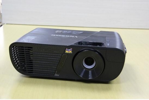 PJD7720HD��ŞͶӰ�C�^Ӱ�w��u�y