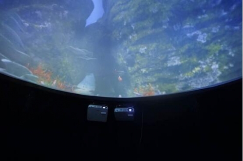 全球首款4K雙色激光工程投影機(jī)