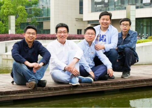 “羿飛教育”研究院五劍客