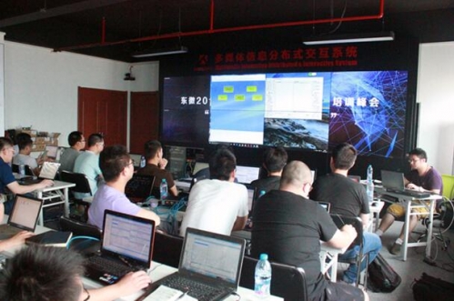 >>> 下課鈴敲響,同學你為何不出門玩耍?