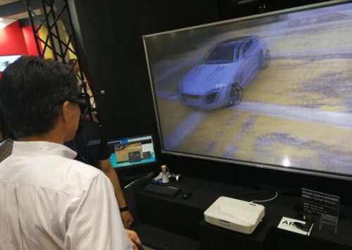 該展區采用科視Christie Captiva系列激光熒光體超短距投影機呈現交互式大屏3D系統顯示