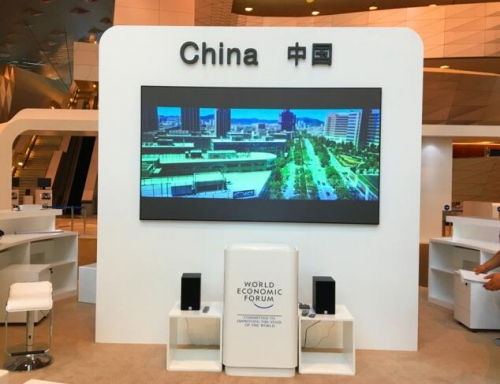 圖三:Vivitek(麗訊)DH765Z-UST擁有0.233:1的超短距離投射比,畫面清晰色彩亮麗