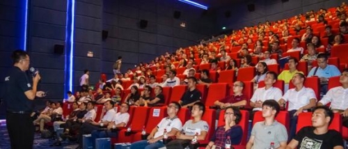 張總表示NEC始終堅持原廠原裝 為客戶提供真正意義的激光放映機