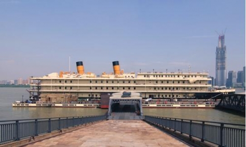 一段傳奇的穿越之旅由登上這艘知音號開啟